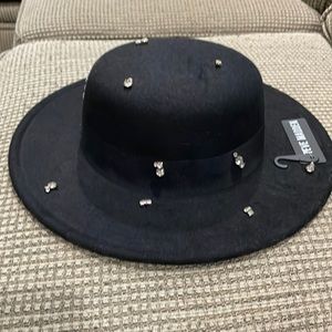 Steve Madden black hat (one size)